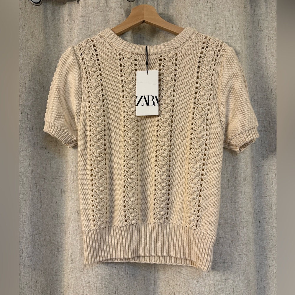 ZARA Beige Knit Short Sleeve Sweater